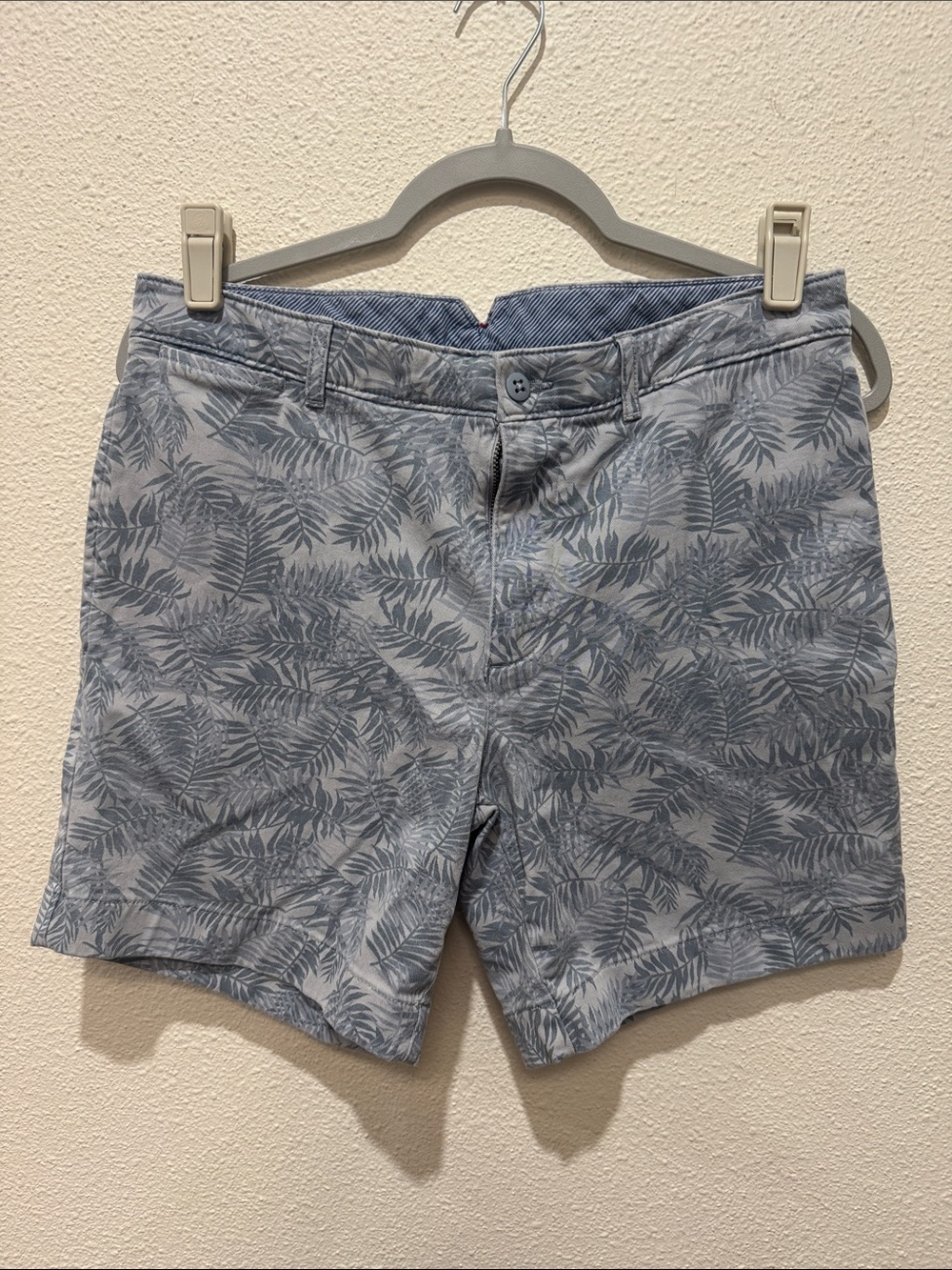 Daniel Cremieux Light Blue Leaf-Print Flat Front Men’s Shorts